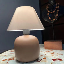 Carregar imagem no visualizador da galeria, Abajur de Ceramica