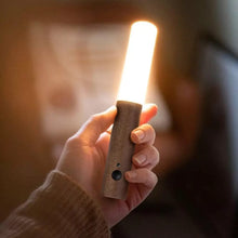 Carregar imagem no visualizador da galeria, Luminária Magnética com Sensor de Presença